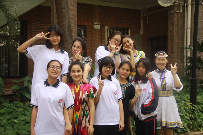 协和中学混宿学生合影.jpg