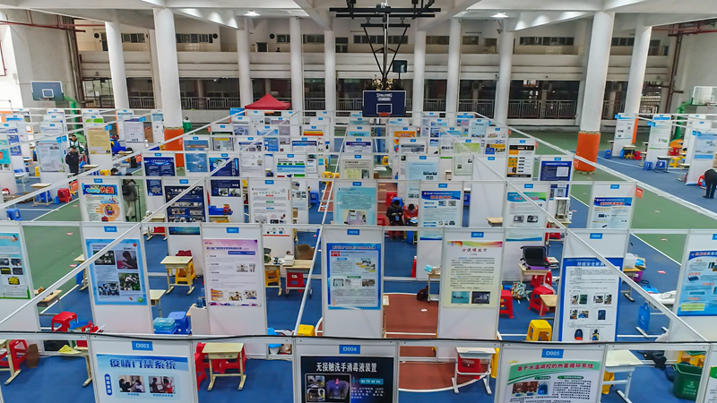 第36届广州市青少年科技创新大赛项目作品展区.jpg
