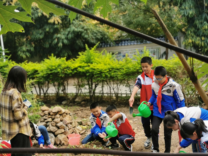 荔湾区广雅小学与从化区良口镇第二小学开展城乡结对劳动教育实践活动.jpg