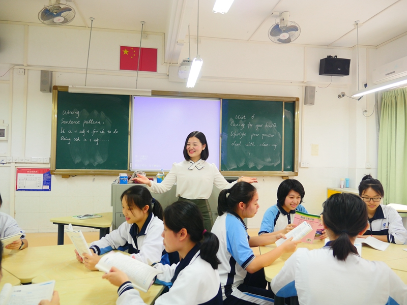 天外照片：聚焦育人方式改变 发展学生核心素养 公开课_副本.jpg