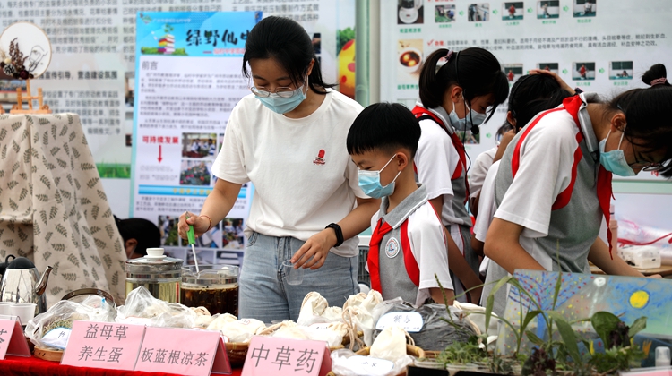 广州市大中小学2021年“学校劳动周”启动仪式现场3_副本.jpg