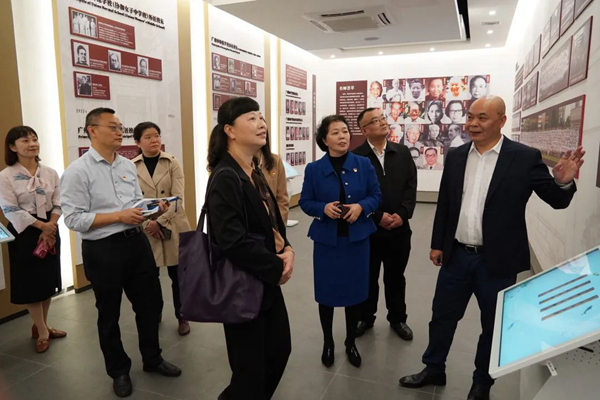 07龙岩市教育科学研究院附属小学与广州协和学校对口合作交流.jpg